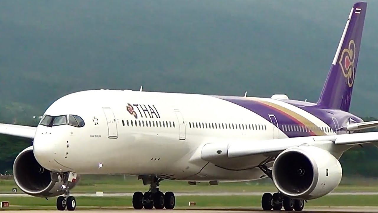 Airbus A350-900 HS-THE Thai Airways Taxi & Take off @ Chiang mai Airport 2017