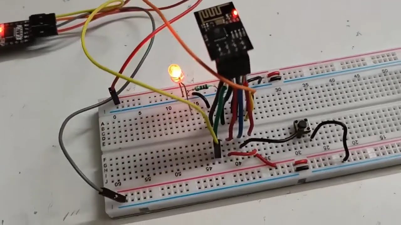 Programing the ESP8266 ( ESP-01 ) Wifi module