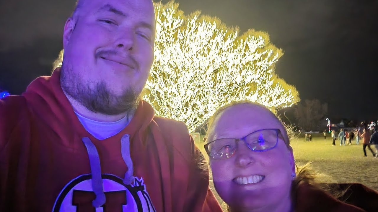 Vlogmas Day 22: Tree of Light