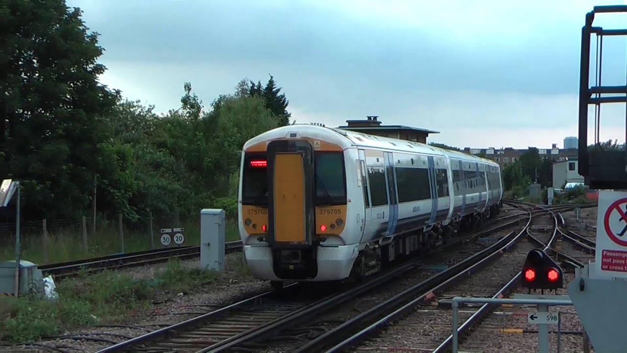 Networker Class 465 and Electrostar Class 375's at Herne Hill. 31st May 2010