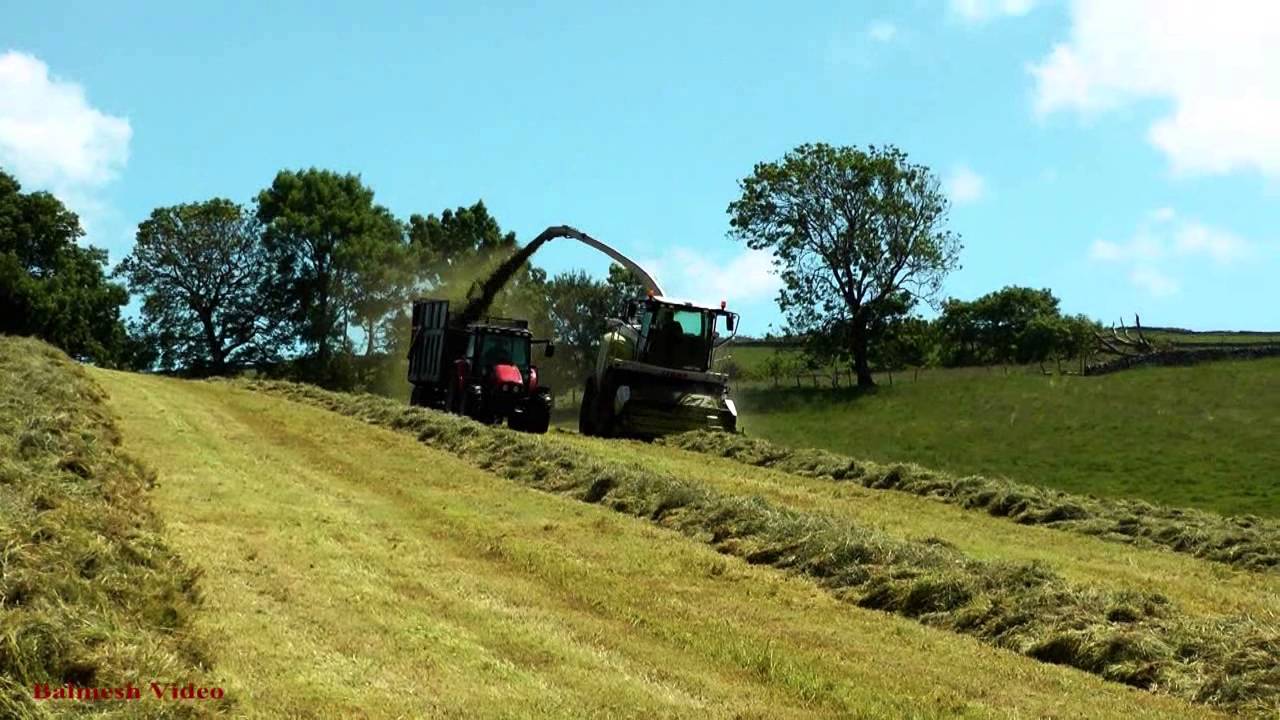 Fell Silage - Lifting with Claas in the Hills.