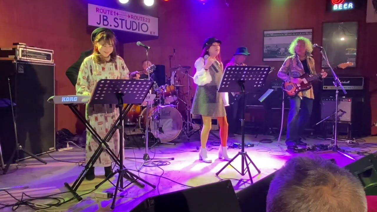 虹色の湖　中村晃子コピー