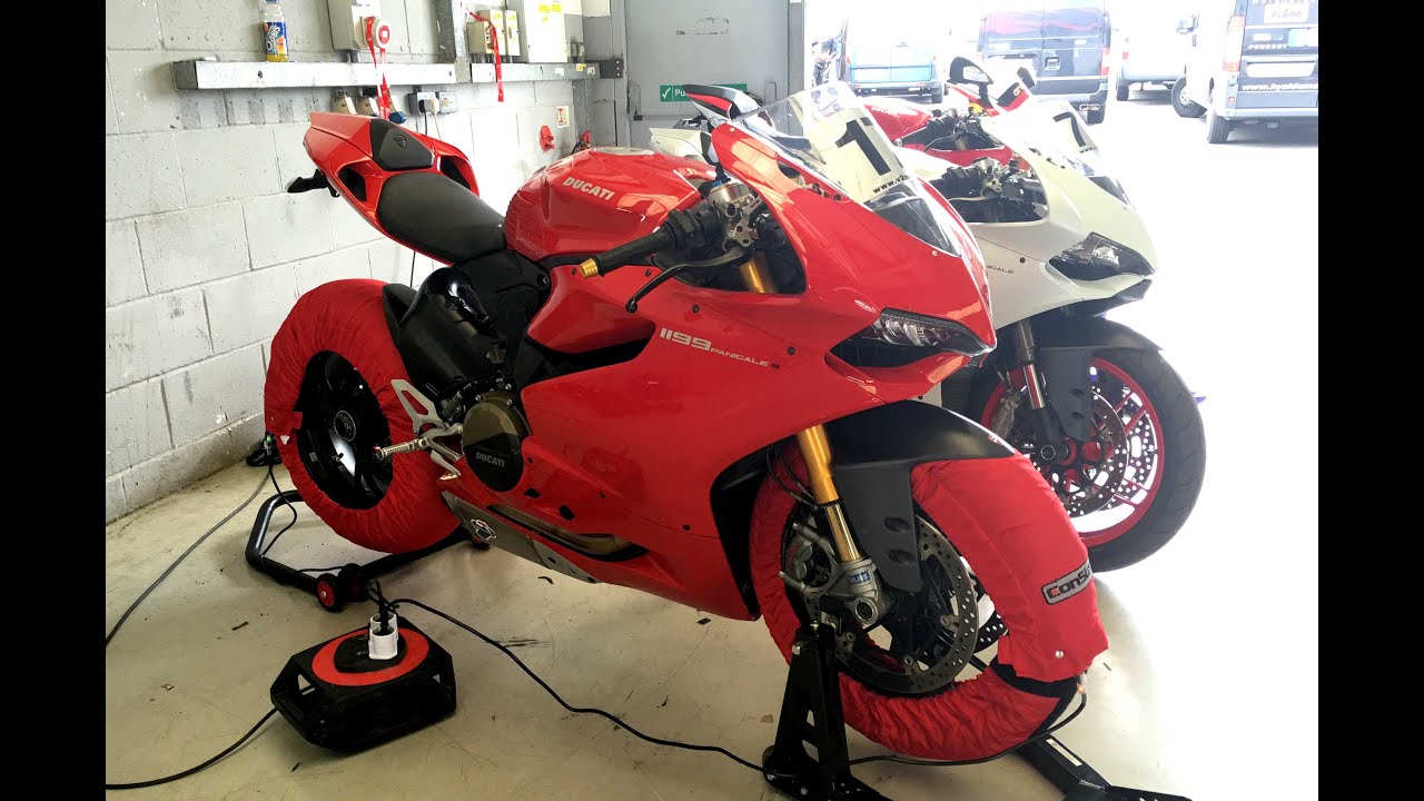 Silverstone track day on the 899 Panigale