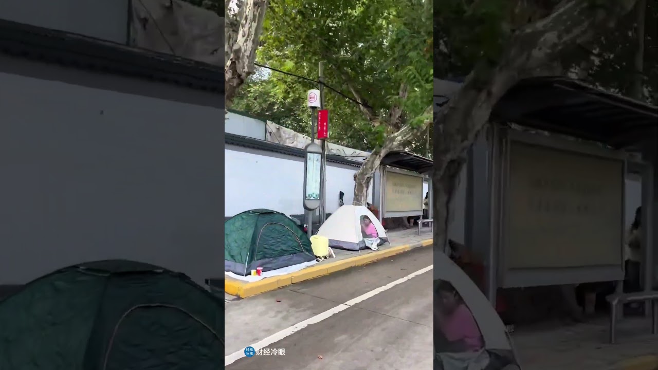 牛马们自带难民营黄金周出行，卷死各行各业！