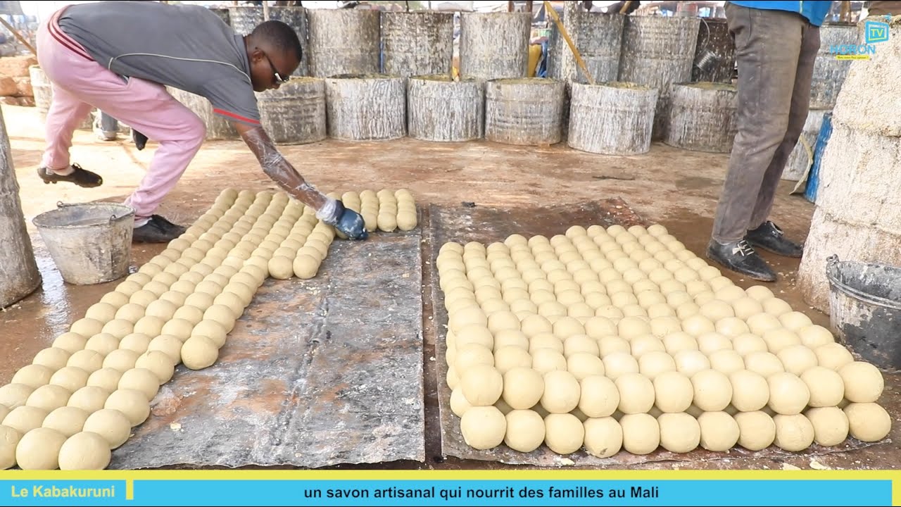 Le Kabakuruni, un savon artisanal qui nourrit des familles au Mali
