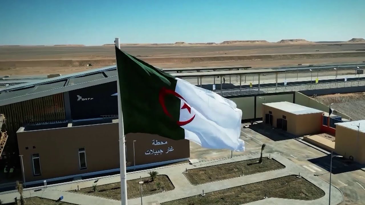 خط السكة الحديدية غارا جبيلات - تندوف بشار .. منشأة اقتصادية استراتيجية في صرح الجرائر الجديدة