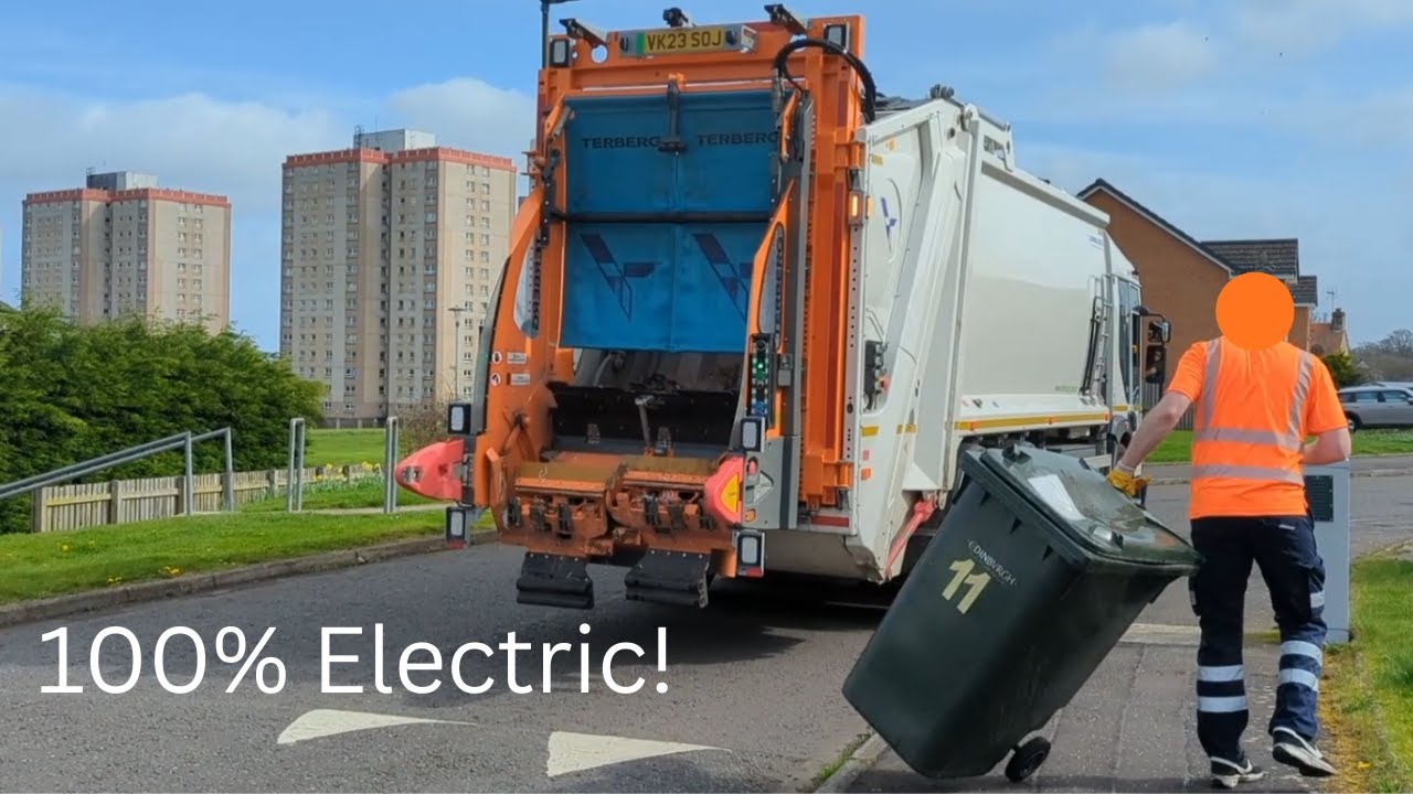 Dennis eColect Bin Lorry Collecting Recycling In Edinburgh!
