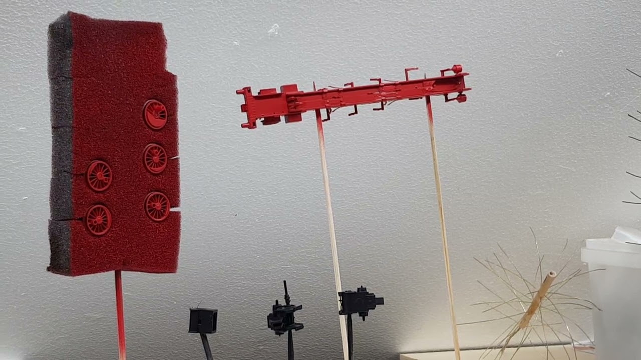 BR 52 9762-7 mit Kst DR, Teil 3, vorbereiten für Sound und einige Lackierarbeiten.