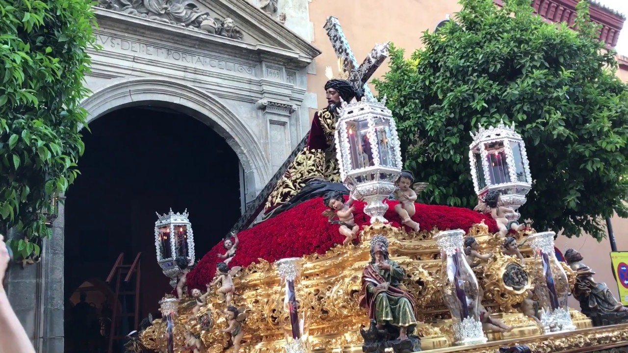 Salida Hermandad Las Penas de San Vicente. Semana Santa Sevilla 2017