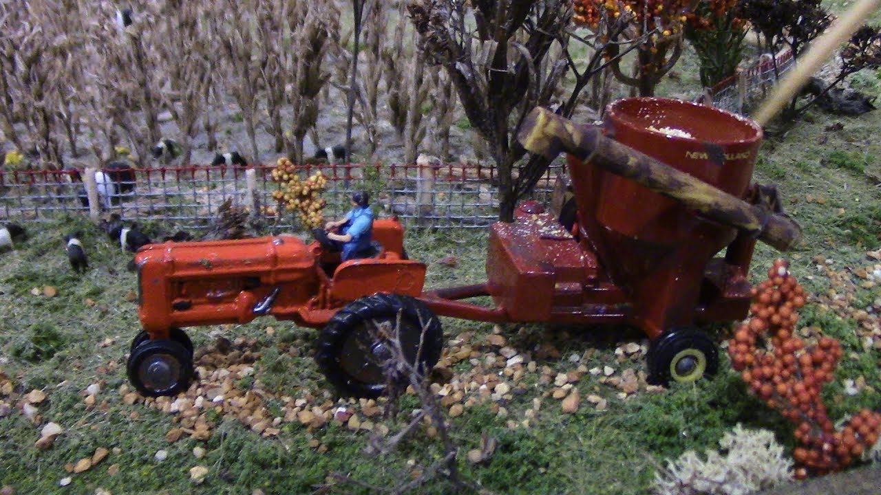 Vintage Pig Farm in 1/64 Scale at the 2019 St. Louis Farm Toy Show
