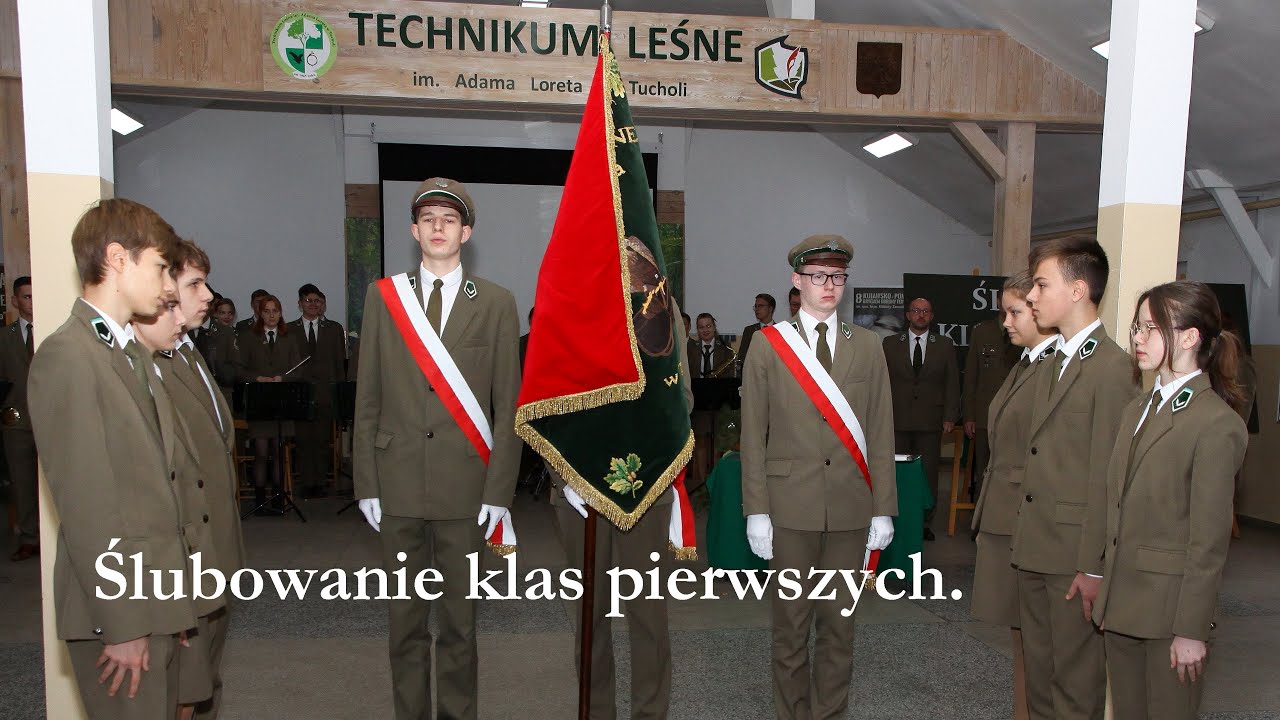 Ślubowanie klas pierwszych Technikum Leśnego w Tucholi 2022.