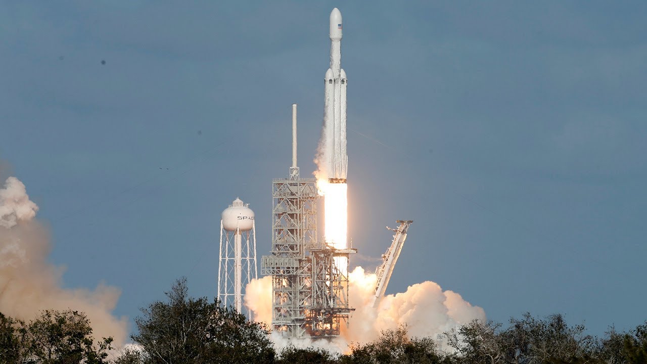SpaceX Falcon Heavy rocket full launch