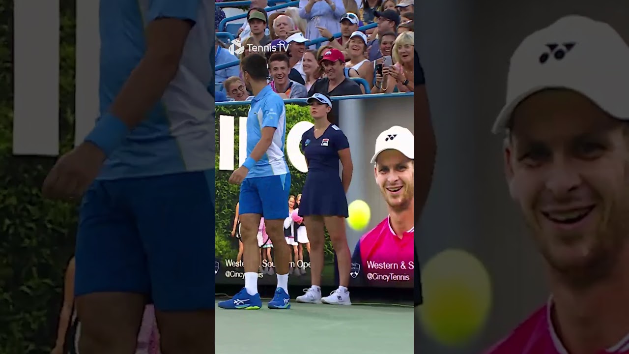 Novak Djokovic blows a kiss to his biggest fan 🫣