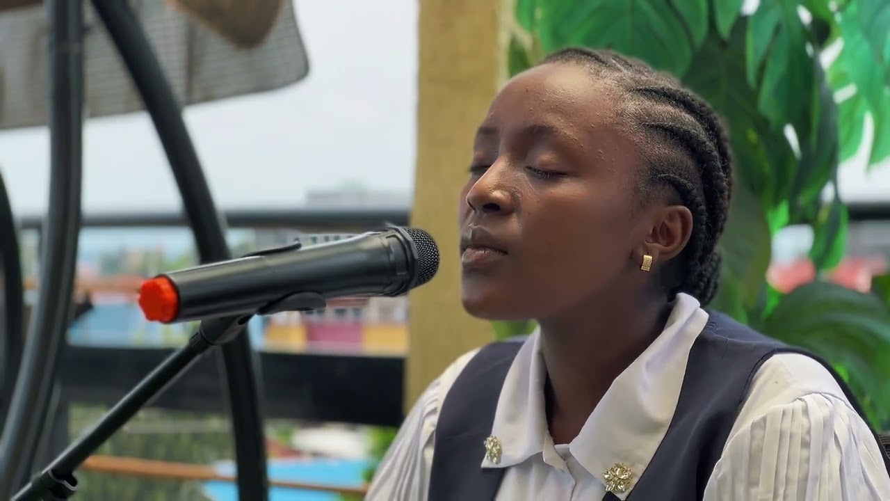 Gael Music DANS TON SANCTUAIRE X DANS TES PARVIS cover by DELPHINE