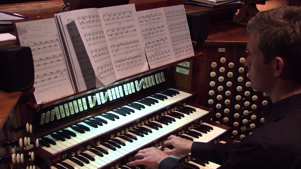 James Kennerley play's Gigout's Toccata at Washington National Cathedral
