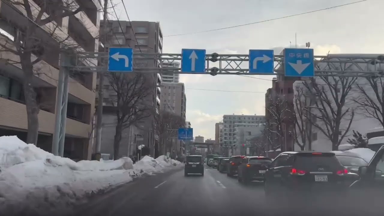 2月18日7時40分の札幌北1条通りから豊平川方面
