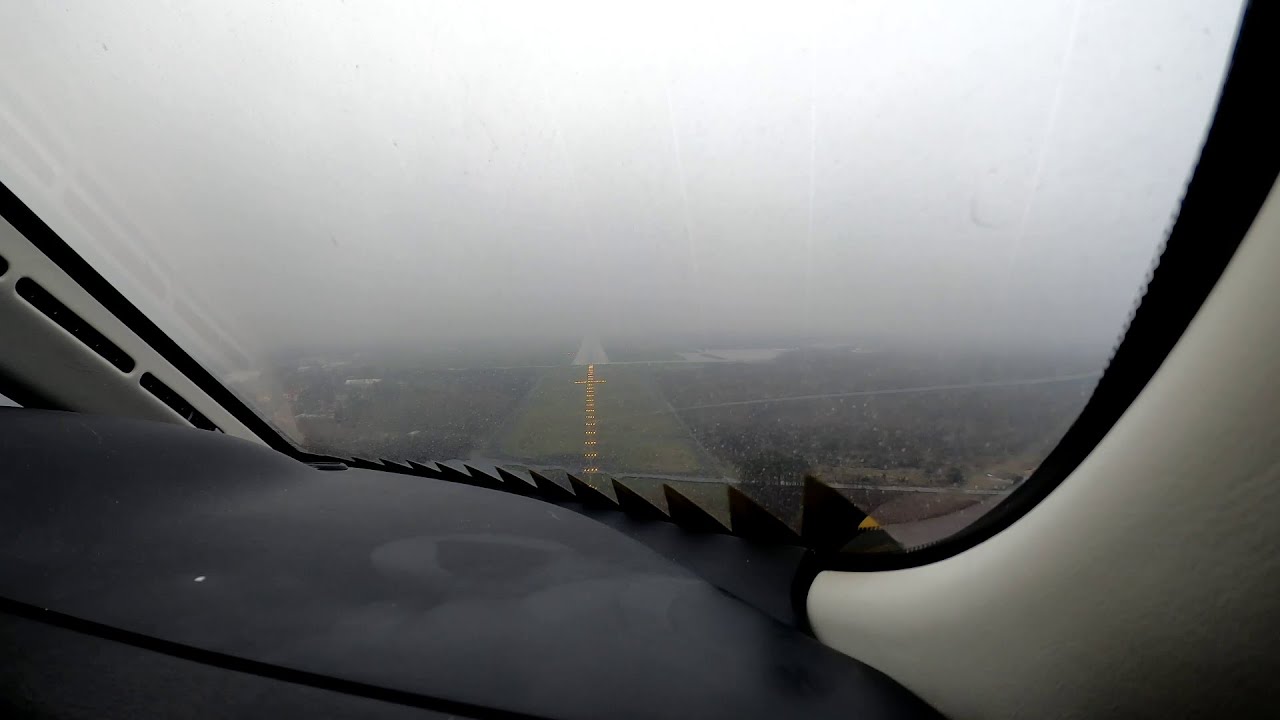 4K HondaJet - Cloudy and rainy Cat I ILS approach at 60fps