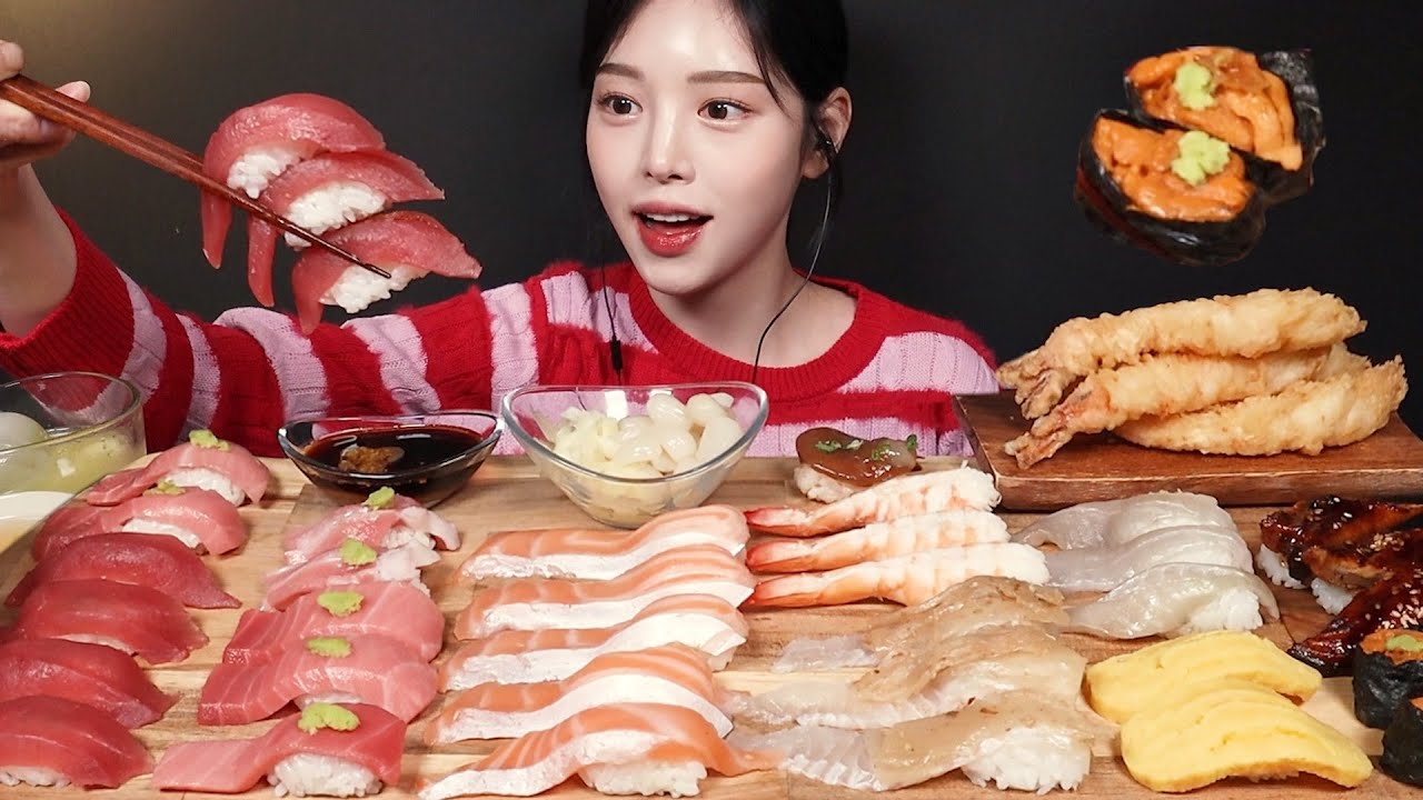 SUB)모둠초밥 먹방!🍣 참치뱃살 연어 묵은지광어 계란초밥 새우튀김까지 리얼사운드 Sushi Mukbang Asmr
