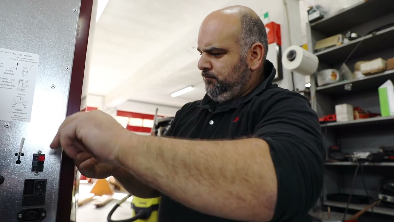 FUEGO POLICOMBUSTIBILI termoprodotti a biomassa da riscaldamento domestico