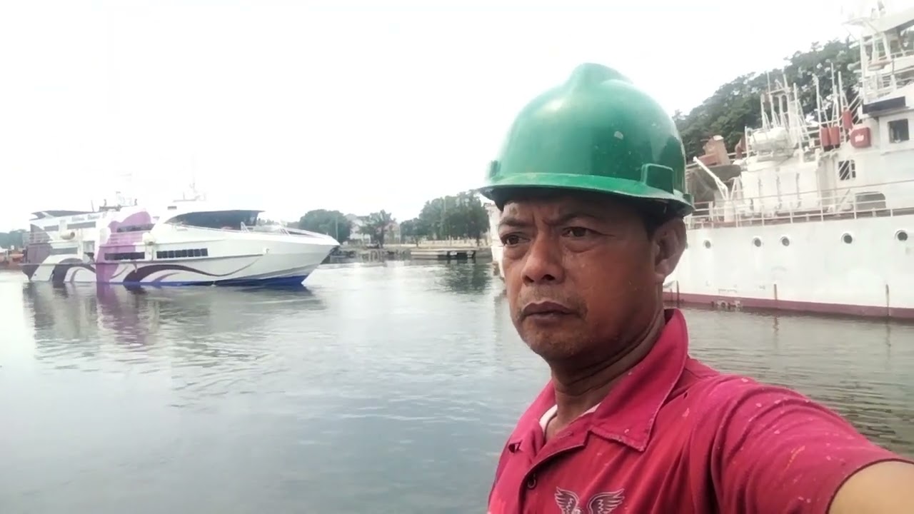 PT.dkb cirebon keluar docking expres bahari