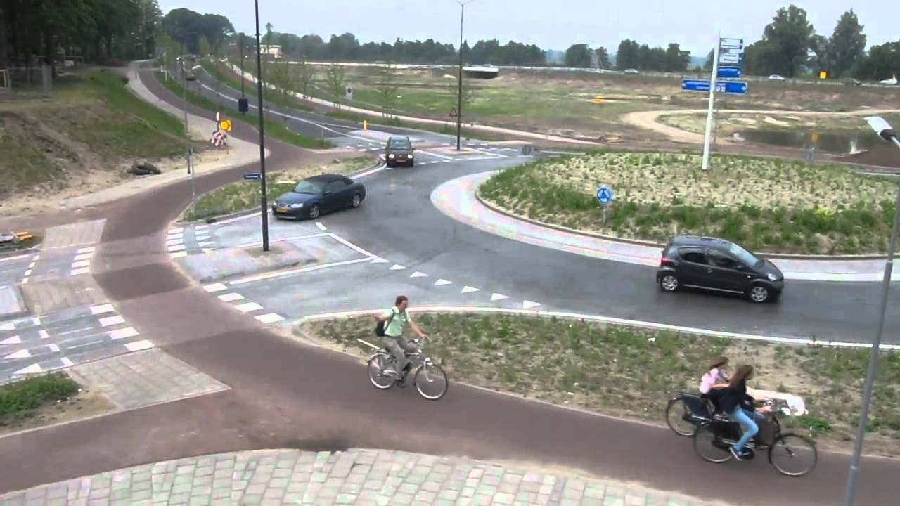 Roundabout with priority for cyclists in the Netherlands