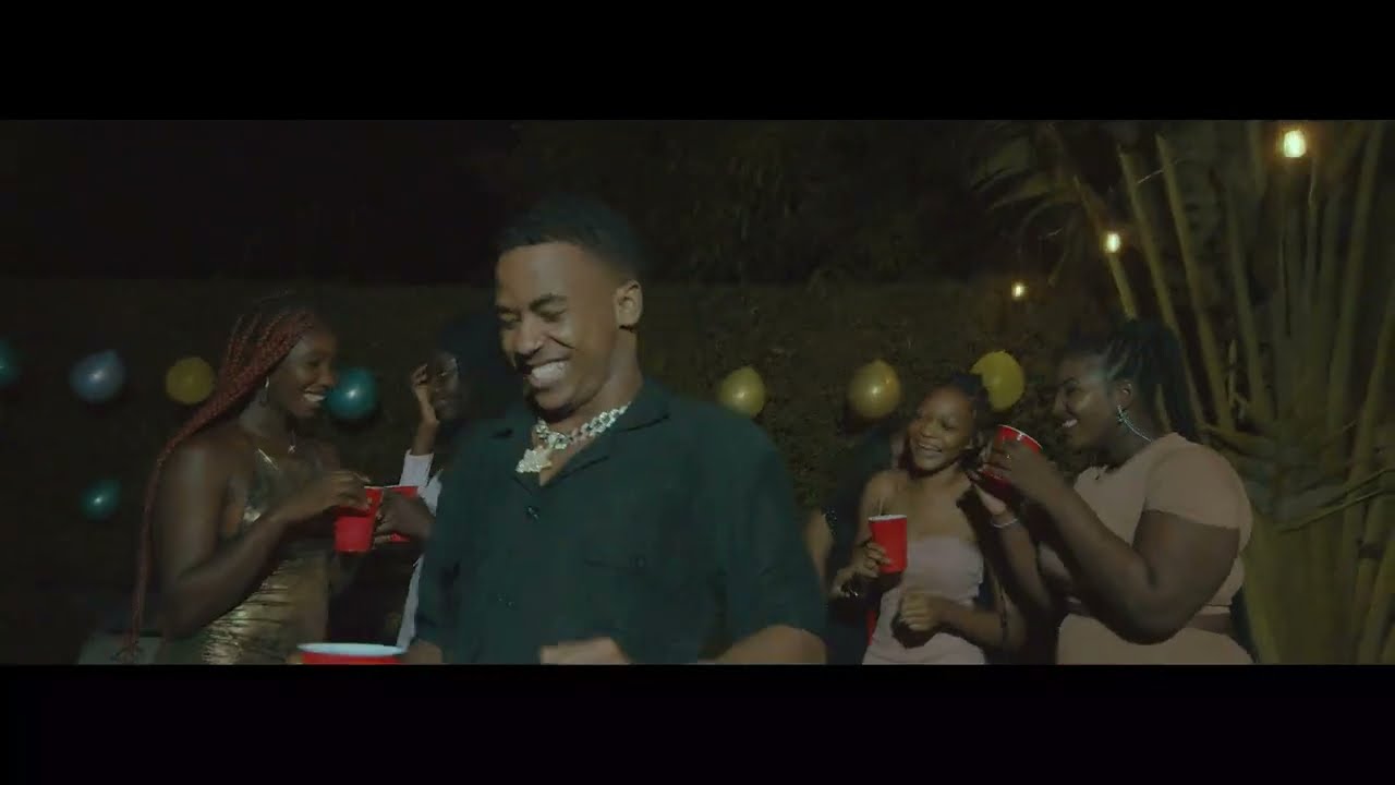 Latino - Apoutchou Vs Skinny ( Clip Officiel )
