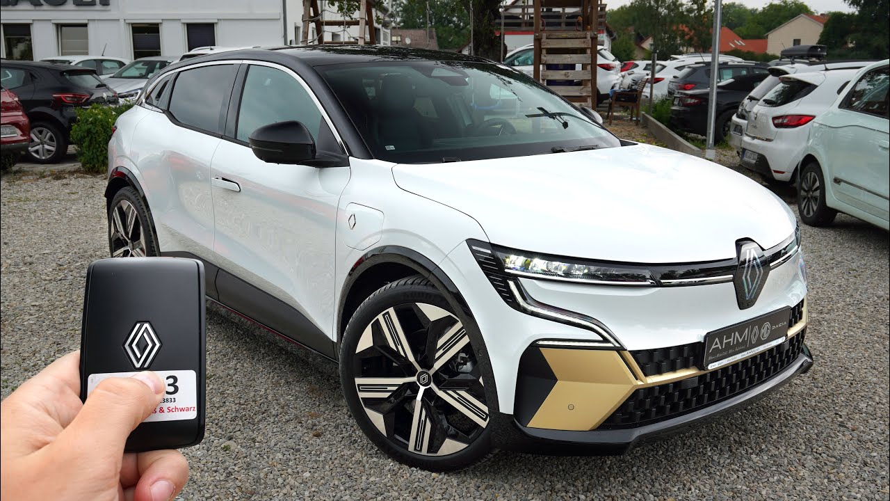 2023 Renault MEGANE E-TECH Iconic (220HP)