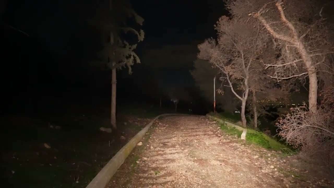 Acebeam EC20: STF-25R vs Nichia 519A | Beam Profile & Outdoor Comparison