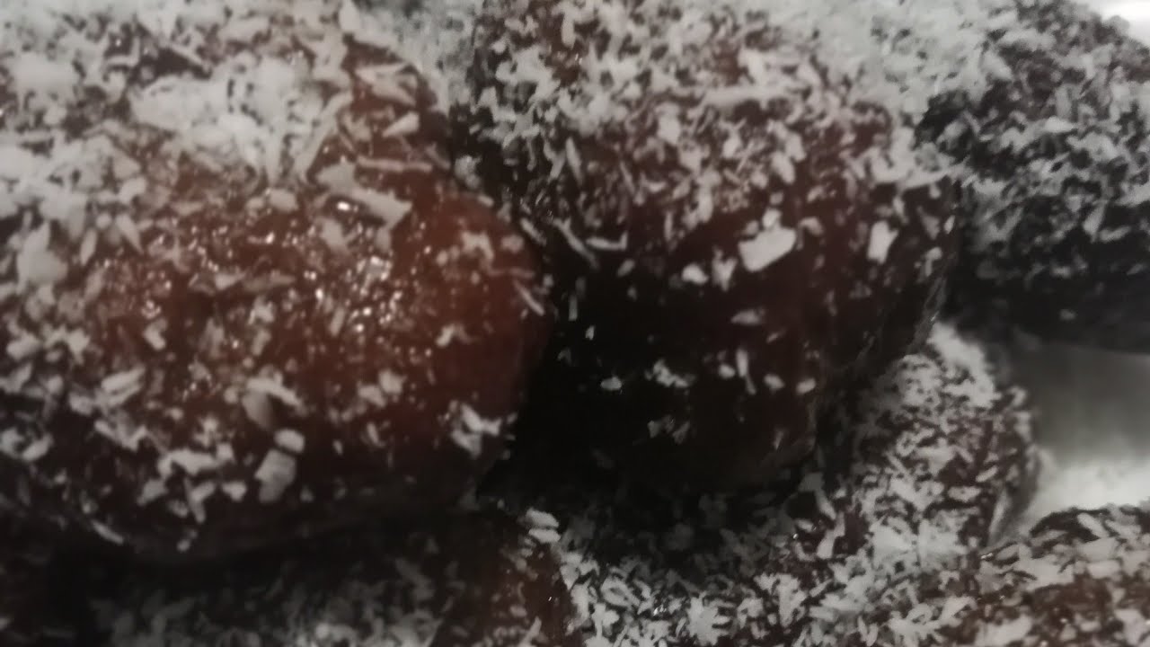 Malay koeksisters. Quick and easy koeksister recipe. Traditional koeksister recipe