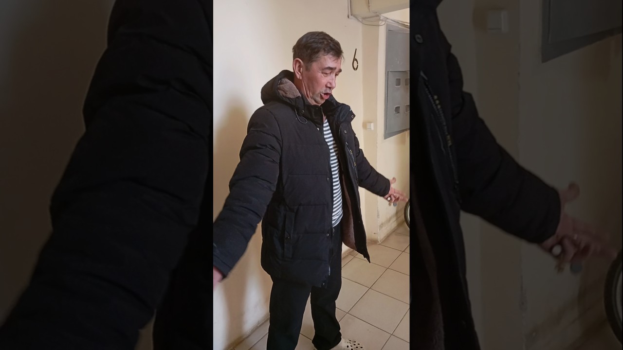 Пение в подъезде level: легенда #мужчинапоет #душапоёт #подъездныйконцерт #музыка #
