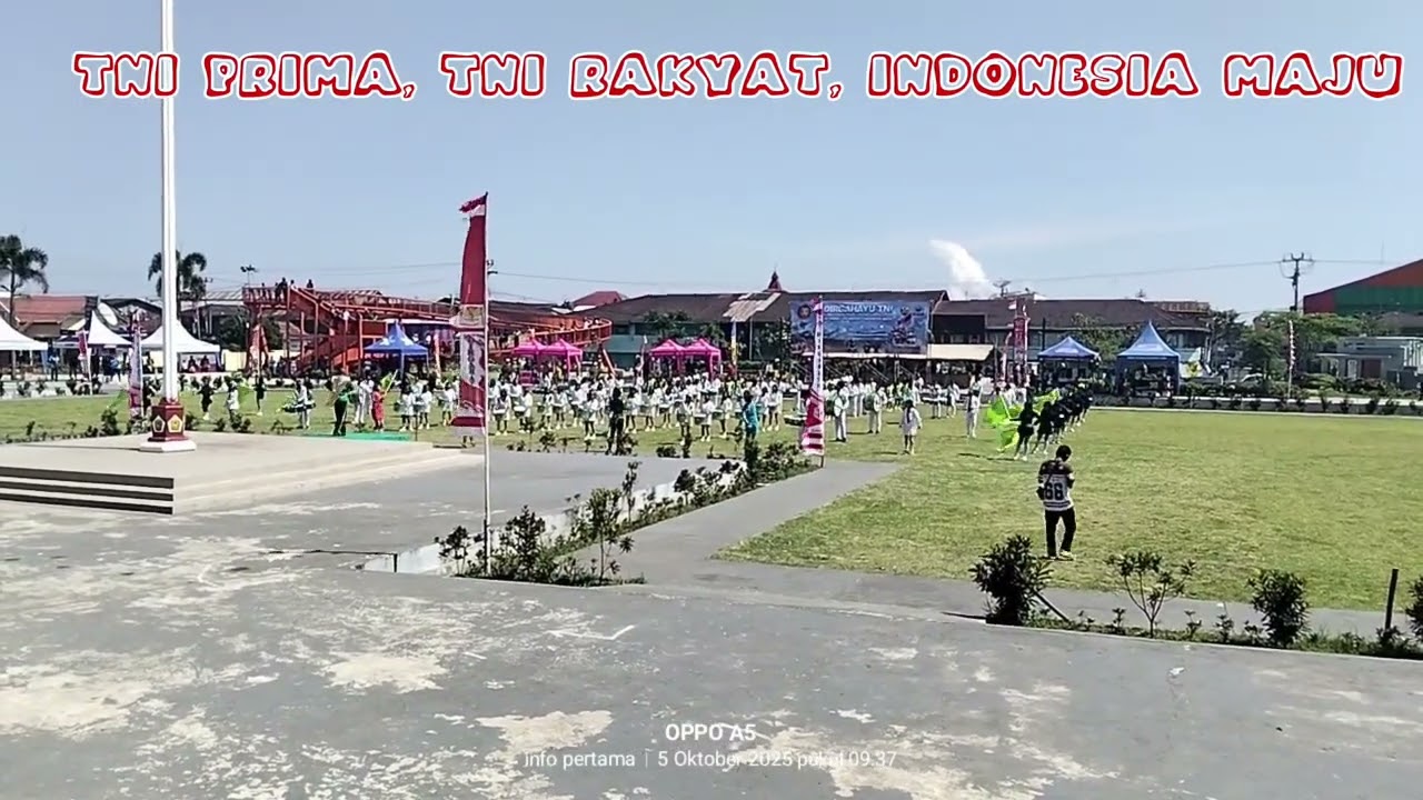 Display Marching Band SMK Sadar Wisata pada HUT TNI ke-80 