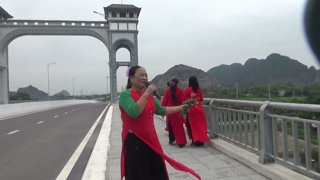 Cs hương khánh thôn tiên mai xã hương sơn thành phố Hà Nội trình bầy bài 