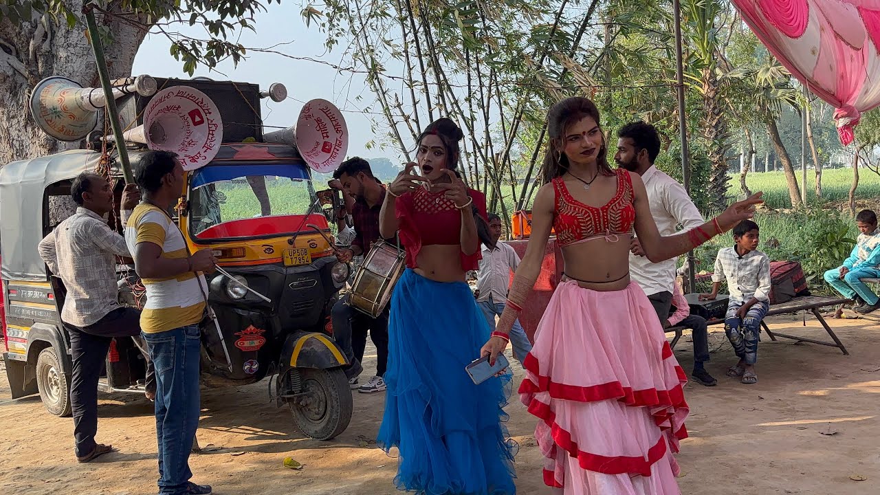 Raja Bada Tani Bathela Kamariya na new Deshi baind parti dans #Desitone #youtubeshorts 