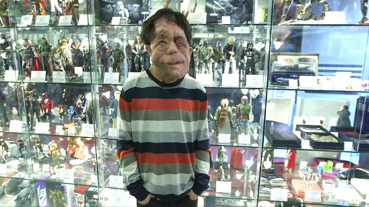 Adam Pearson, his love for sci-fi & fantasy, at Forbidden Planet - Londoner #67