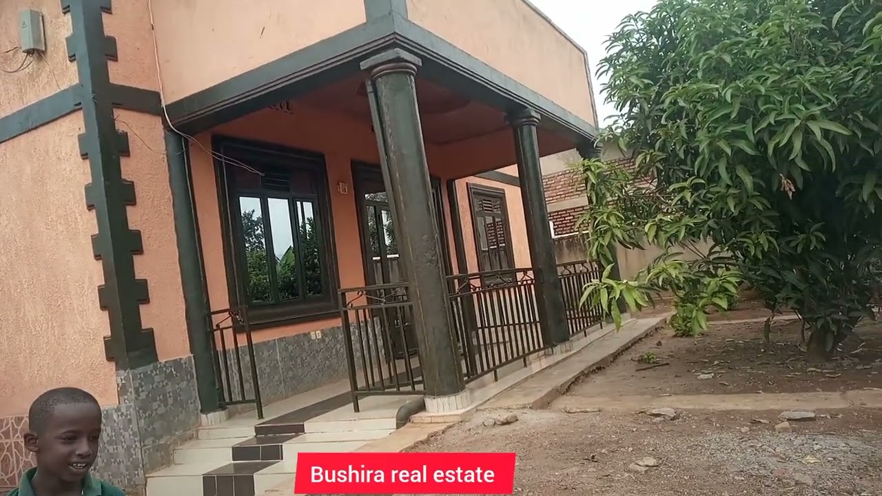 Iyinzu irikwisoko Isha 35m harimwo ibiganiro 0785183587. 0738534115