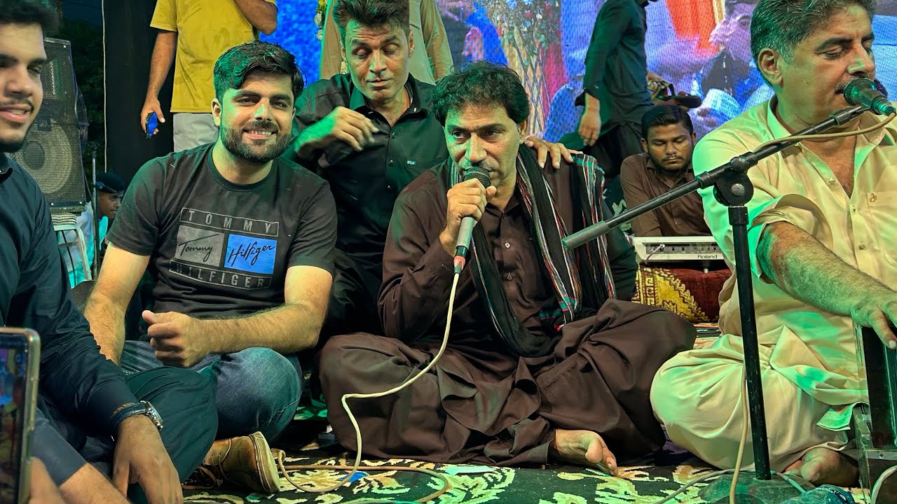 Balochi singer🎤Shahjahan dawoodi and arif baloch live🥁performances at wedding of adnan baloch Qater