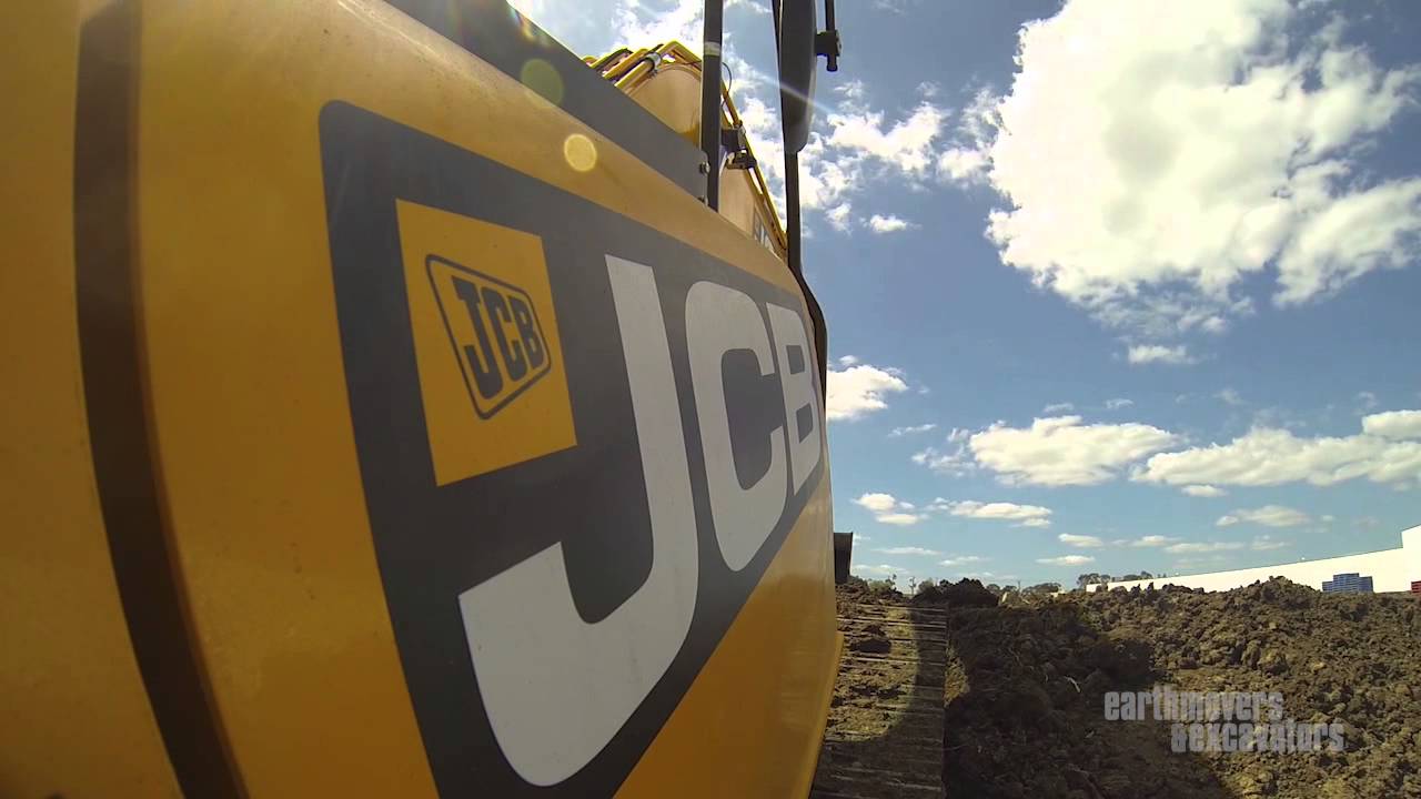 JCB JS220LC excavator review | Earthmovers & Excavators