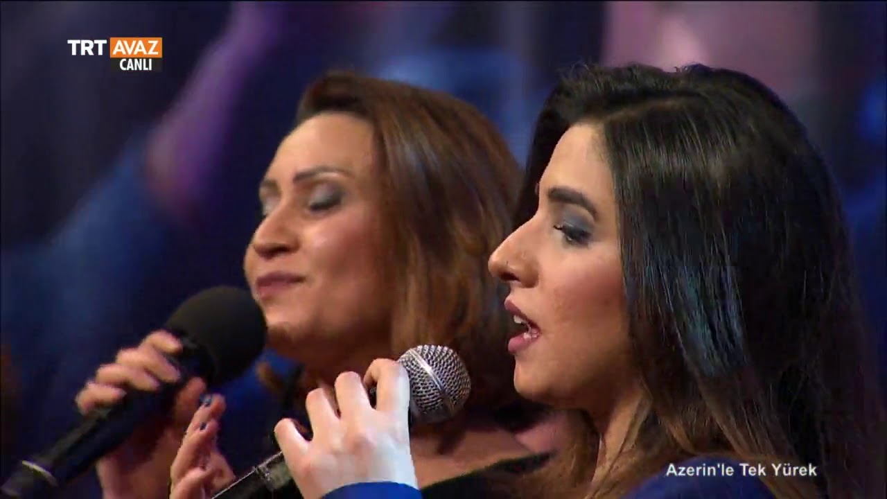 Azerin ve Senem Akdemir söylüyor 