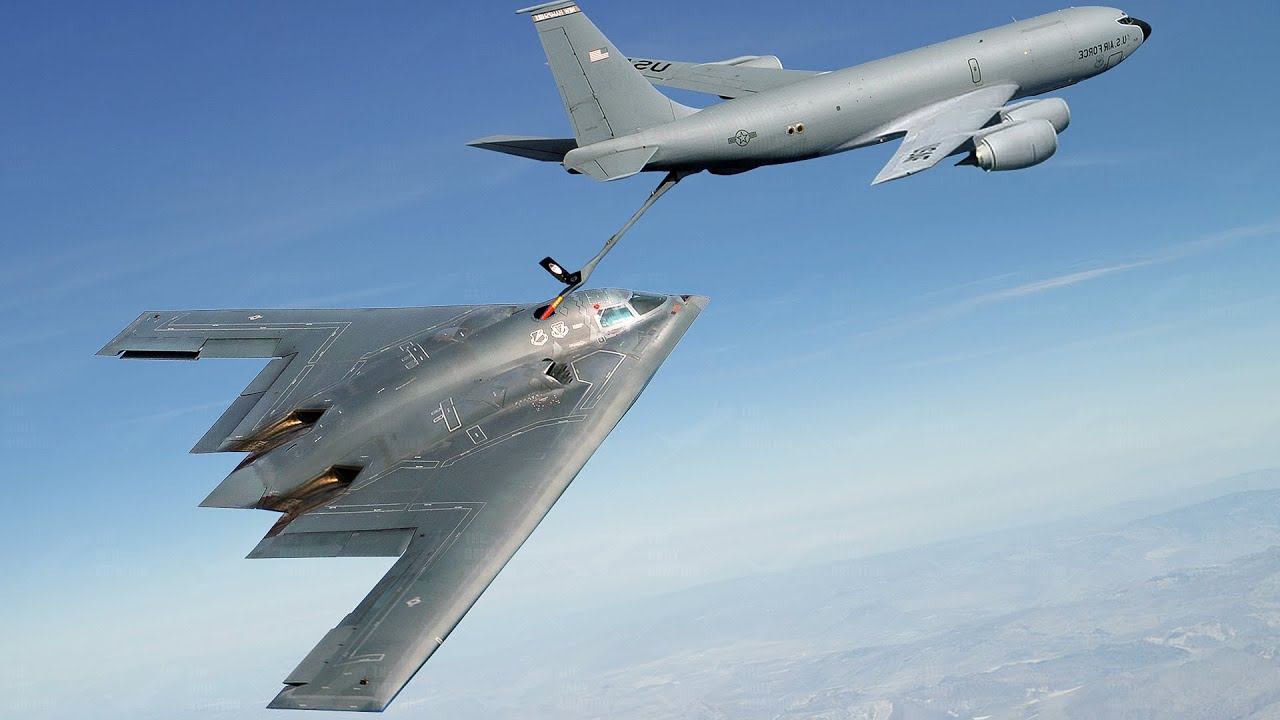 Crazy Process of Refueling US Most Expensive Bomber Ever Produced