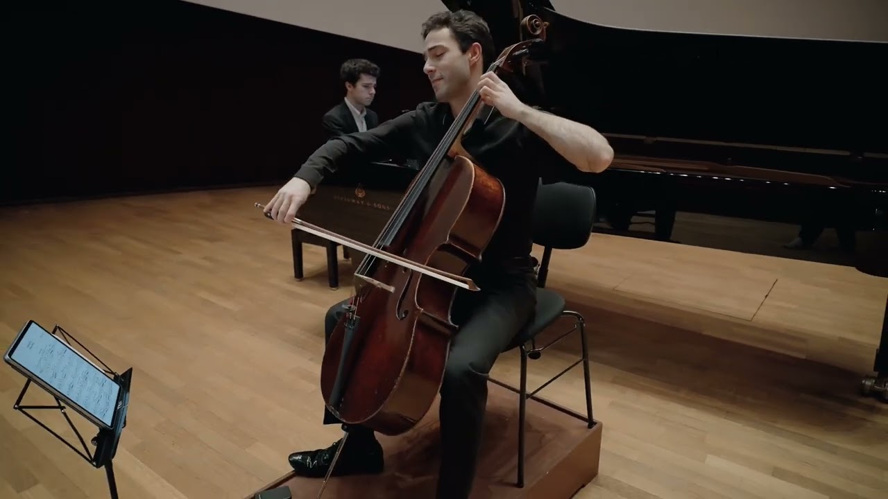 Schumann Fantasiestücke I. Zart und mit Ausdruck (Cyprien Keiser/ Ilan Zajtmann)