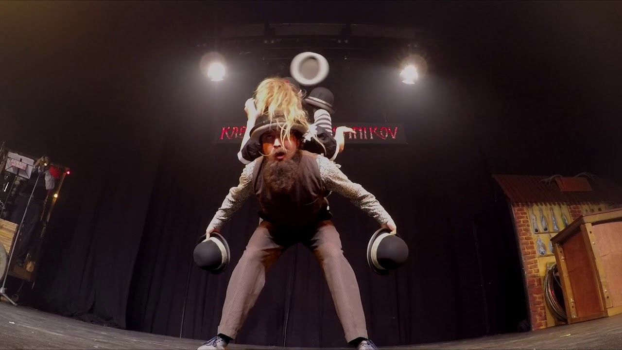 Yesh hat juggling duo, performed at Kabaret Kalashnikov