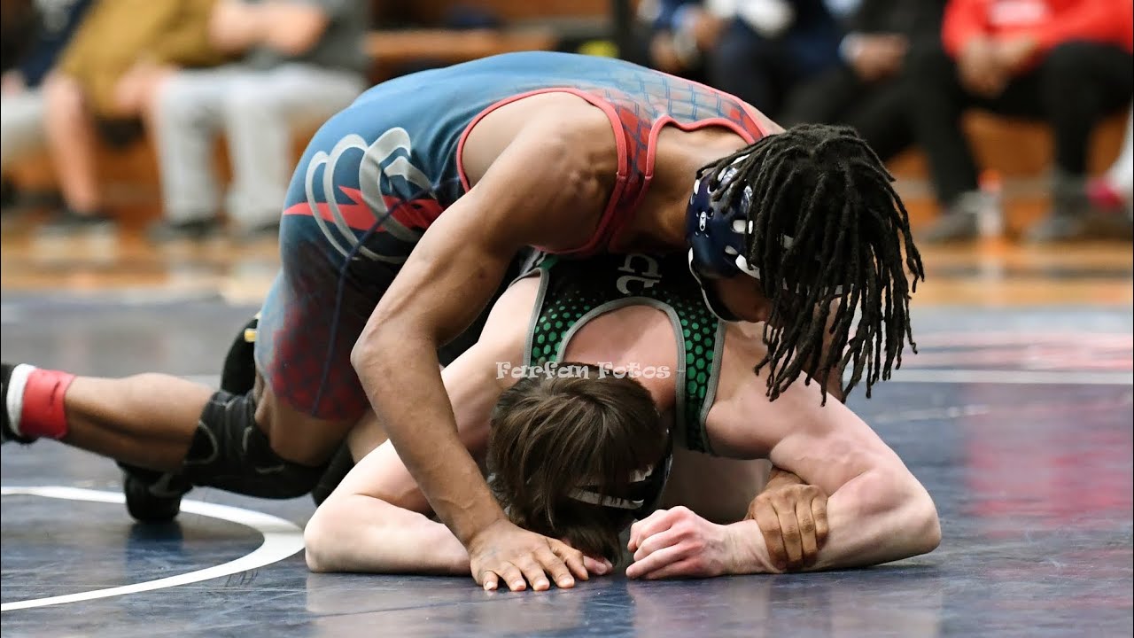 Aamir Nieves Allen (South Elgin H.S) vs Zach Parisi (Elmhurst (York) IHSA 3A Sectional [132]