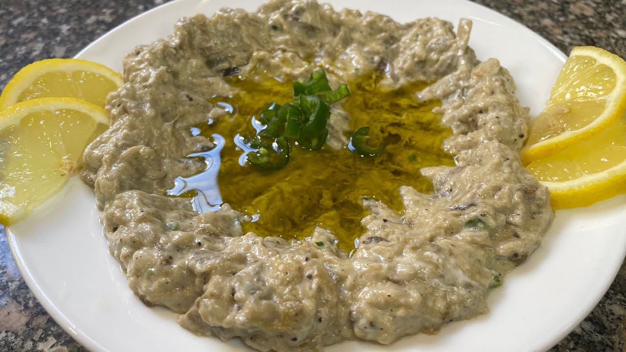 متبل الباذنجان بالثوم المدخن 👌 بمكون واحد بيعطيكم الذ واطيب متبل  ❗️❓Eggplant spice