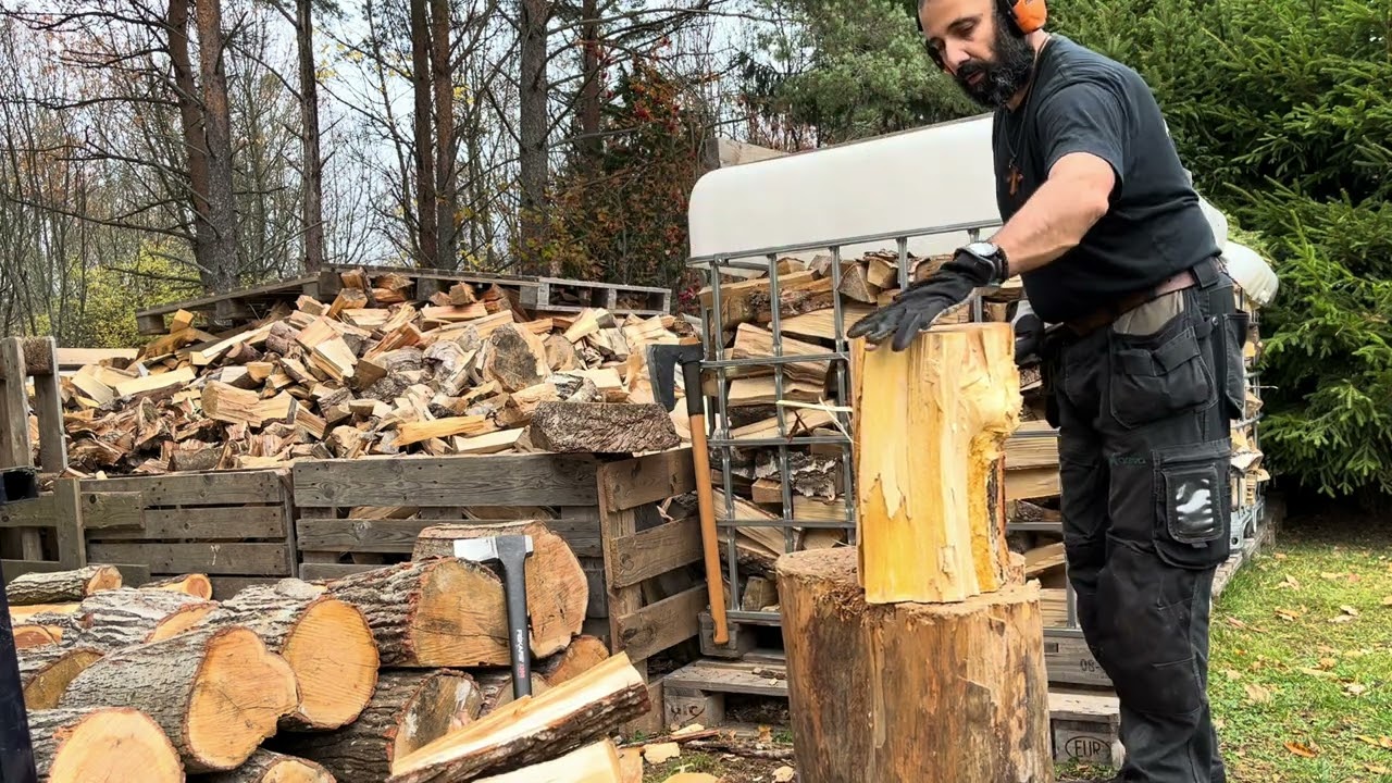 Husqvarna S2800 vs Fiskars X25 It's the first time I've split wood sinceI broke my wrist,🪓🪵🔥🏡🇸🇪