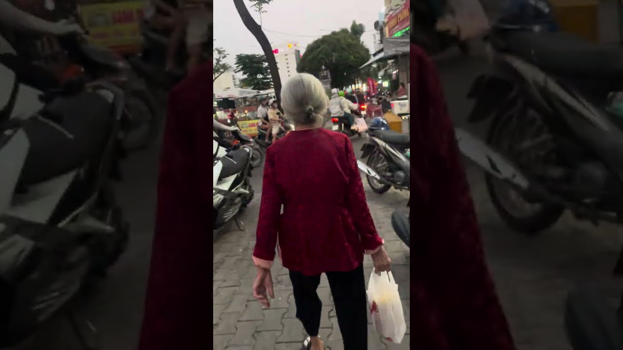 Cùng cụ cố u90 ngày 31 tháng 12, 2025 @muitraicay2021- 