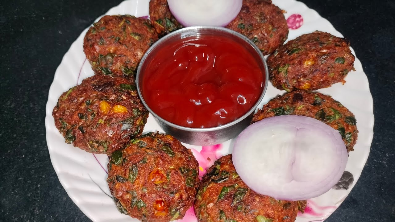 Sweet corn aur mat ki bhaji ke vade #tastyrecipe #snacks subscribe for more interesting recipe's