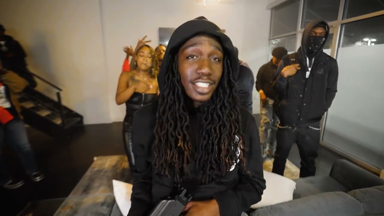 24 Boobie 