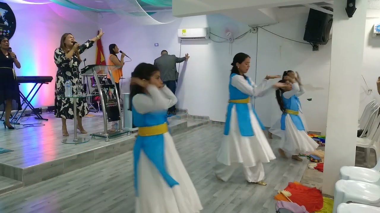 Perfume a tus pies- danza dominical