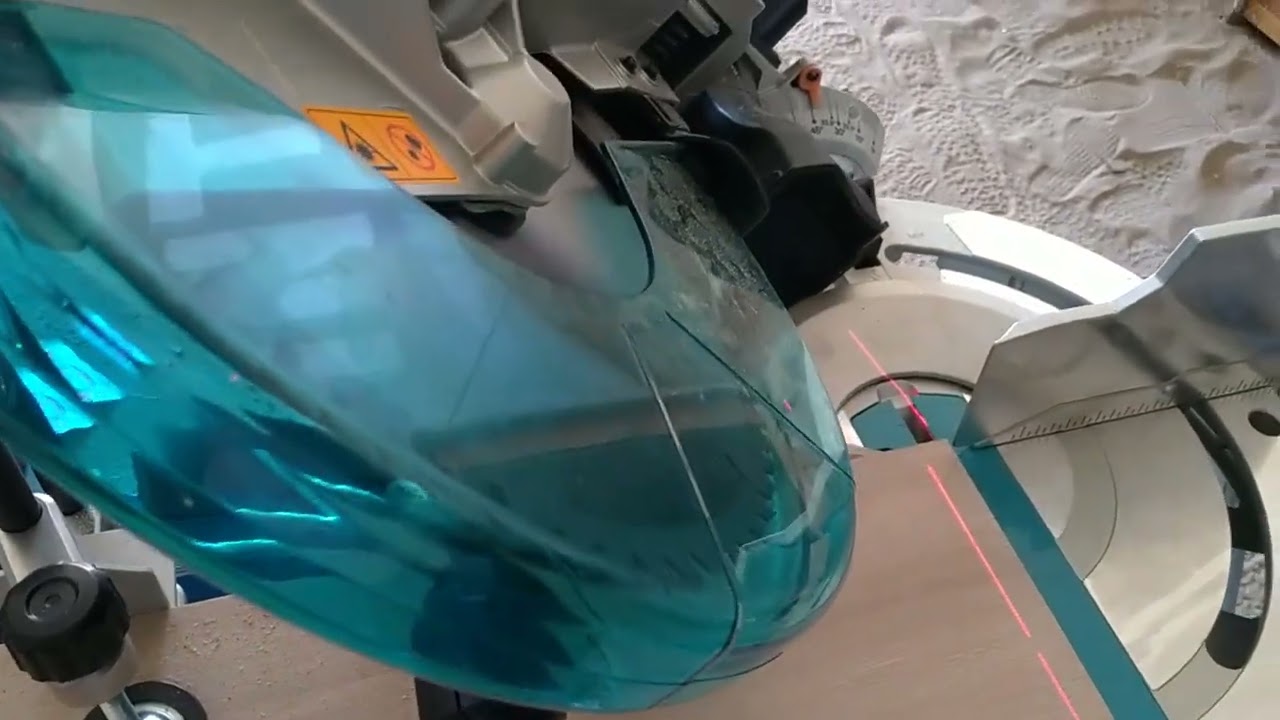 DLS211. Makita. Первый рез