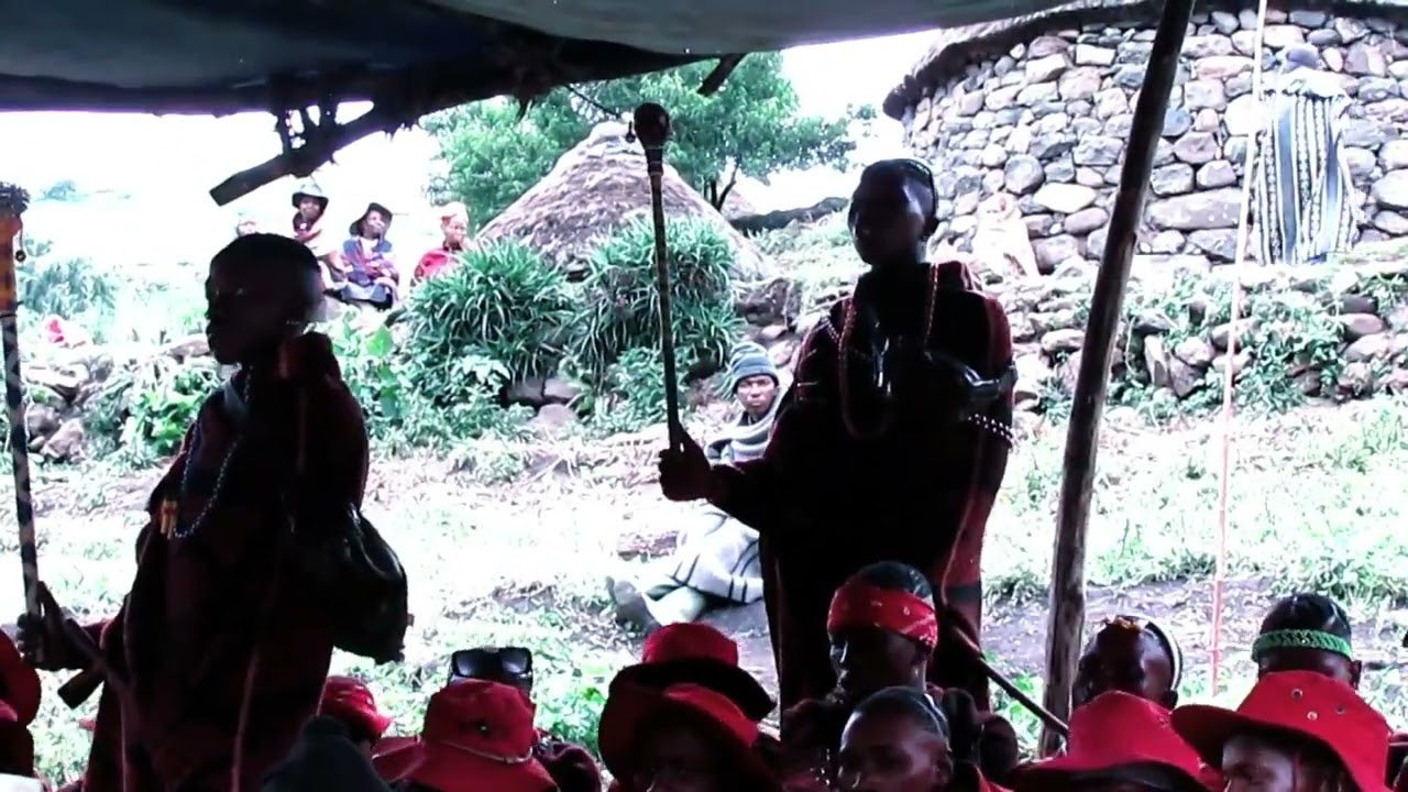 Makoloane a ntate Cheba Cheba Senqunyane_Le etsa joang? (Official video)